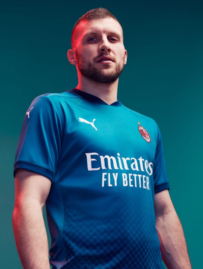 Milan svelata la terza maglia della stagione 2020 2021. FOTO